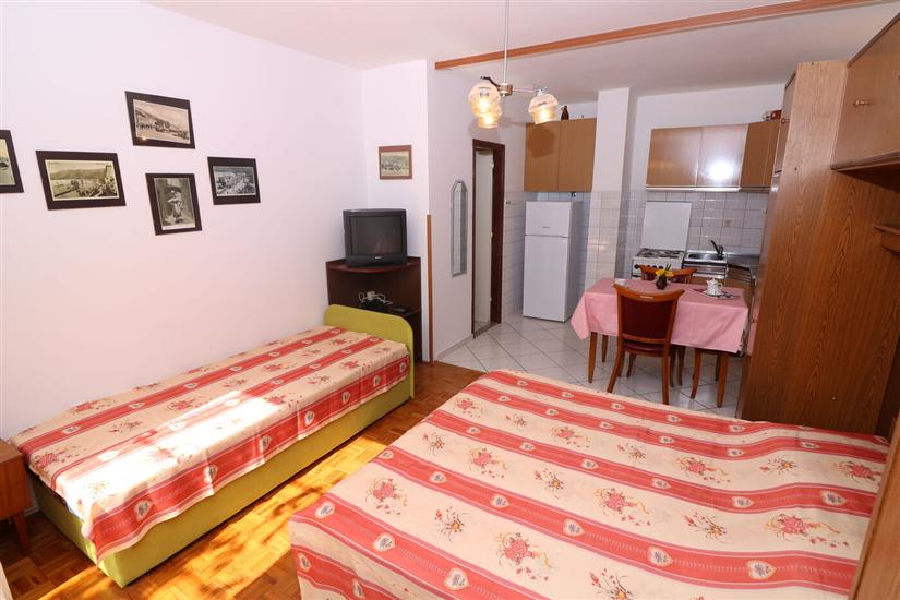 Apartment A1, for 3 persons