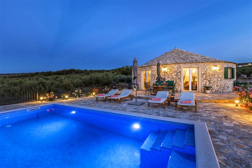 Ház Island getaway