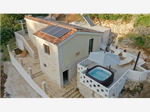 Casa Martinić Pucisca - isola di Brac, Casa isolata, Dimensioni 55,00 m2, Distanza aerea dal mare 180 m