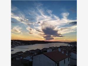 Apartment Kvarners islands,Book  RINO From 82 €