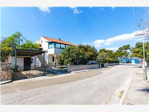 Appartement Midden Dalmatische eilanden,Reserveren  Rina Vanaf 73 €