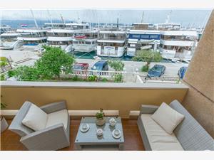 Beachfront accommodation Split and Trogir riviera,Book  Marija From 310 €