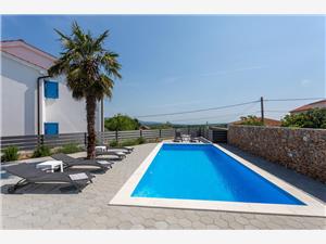 Accommodation with pool Kvarners islands,Book  Mia From 214 €