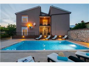 Villa Lara Belavici, Prostor 200,00 m2, Soukromé ubytování s bazénem