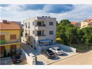 Размещение на море голубые Истрия,Резервирай  Ivona От 102 €