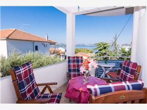 Apartment Split and Trogir riviera,Book  Puljiz From 85 €