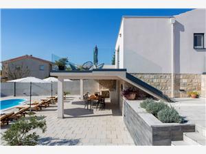 Villa Split en Trogir Riviera,Reserveren Petra Vanaf 335 €