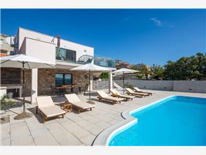 Alloggi con piscina Riviera di Spalato e Trogir (Traù),Prenoti  Petra Da 448 €