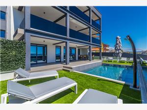 Alloggi con piscina Riviera di Rijeka (Fiume) e Crikvenica,Prenoti  UNITS Da 442 €