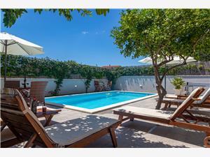 Villa Split en Trogir Riviera,Reserveren Blizanci Vanaf 254 €