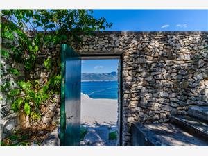 Boende vid strandkanten Split och Trogirs Riviera,Boka  Neven Från 895 SEK