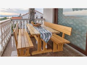 Apartmaj Diracca Malinska - otok Krk, Kvadratura 68,00 m2, Oddaljenost od centra 800 m