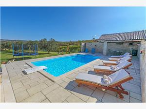 Villa Marina Benkovac, Afgelegen huis, Kwadratuur 90,00 m2, Accommodatie met zwembad