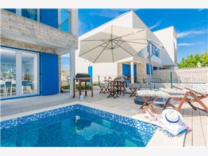 Villa Cherry Riviera di Zara, Dimensioni 142,01 m2, Alloggi con piscina, Distanza aerea dal mare 10 m