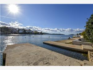 Accommodatie aan zee Sibenik Riviera,Reserveren  Monika Vanaf 139 €