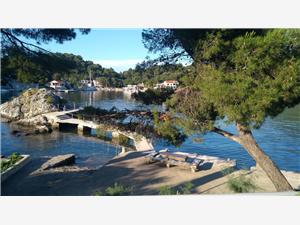 Apartments Paolo Okuklje, Size 35.00 m2, Airline distance to the sea 5 m, Airline distance to town centre 50 m