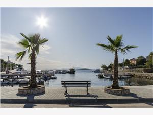 Location en bord de mer Les îles de Dalmatie du Nord,Réservez  Luna De 71 €