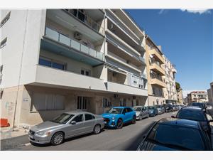 Appartement Split en Trogir Riviera,Reserveren  Mina Vanaf 132 €