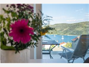 Ferienwohnung Riviera von Split und Trogir,Buchen  Ana Ab 78 €