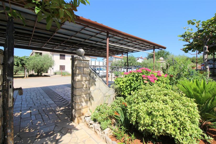 Apartment Jakomina 2 83581 Mali Maj, Blue