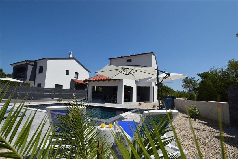 Vila Ella