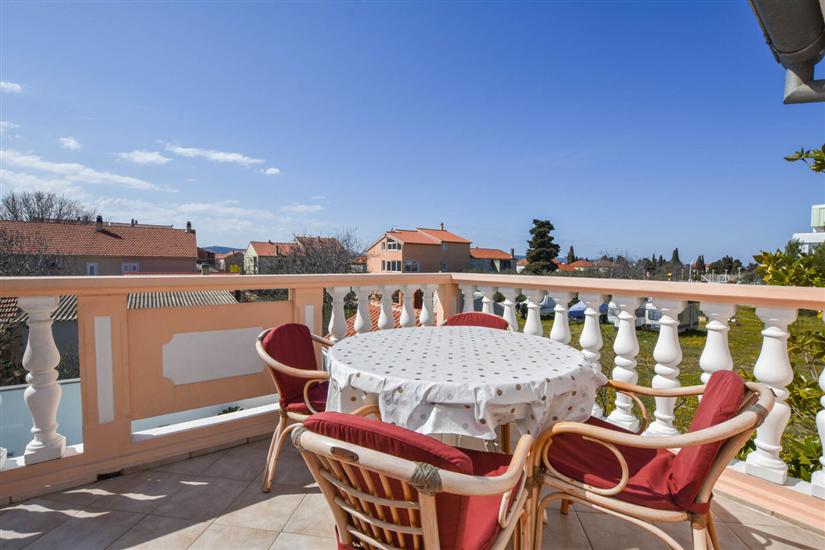 Apartment A2, for 5 persons