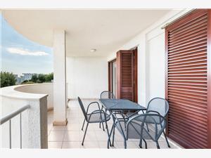 Apartments Mrs Brightside Split, Size 100.00 m2