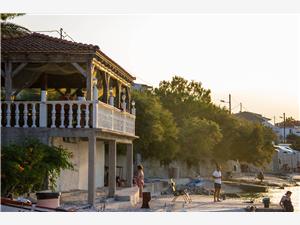 Accommodatie aan zee Split en Trogir Riviera,Reserveren  More Vanaf 132 €