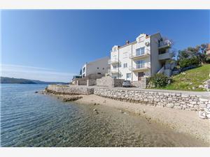 Apartmány Dijana Riviera Dubrovnik, Rozloha 55,00 m2, Vzdušná vzdialenosť od mora 50 m, Vzdušná vzdialenosť od centra miesta 400 m