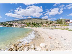 Accommodatie met zwembad Split en Trogir Riviera,Reserveren  Rozalia Vanaf 171 €