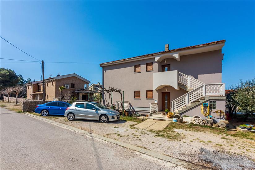 Apartament Vazmica