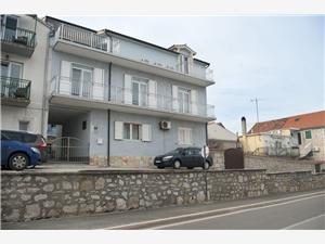 Rum Šibeniks Riviera,Boka  Zoran Från 117 SEK