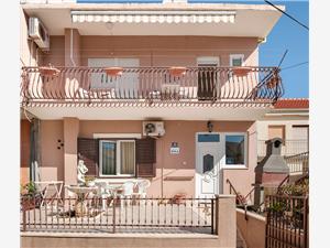 Namestitev ob morju Split in Riviera Trogir,Rezerviraj  Milica Od 78 €