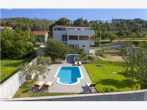 Hébergement avec piscine Split et la riviera de Trogir,Réservez  Anavi De 514 €
