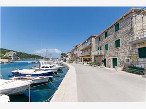 Appartement Pavlimir Midden Dalmatische eilanden, Stenen huize, Kwadratuur 25,00 m2, Lucht afstand tot de zee 270 m