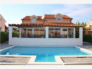 Villa Divine Riviera di Šibenik (Sebenico), Dimensioni 190,00 m2, Alloggi con piscina