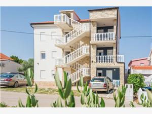 Apartman Észak-Dalmácia szigetei,Foglaljon  Bozic From 25362 Ft