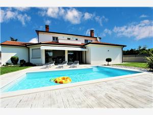 Smještaj s bazenom Zelena Istra,Rezerviraj  Exclusive Od 656 €