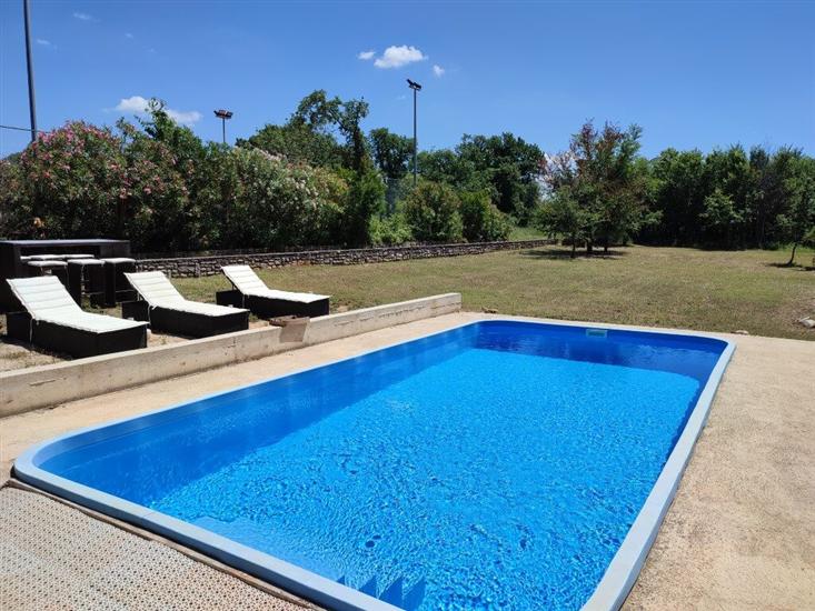 Ház ANDREA WITH POOL