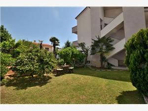 Beachfront accommodation Blue Istria,Book  Bay From 21 €