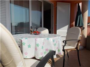 Apartment Kvarners islands,Book  Barbie From 71 €
