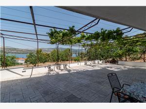 Appartement Split en Trogir Riviera,Reserveren  Nedjeljko Vanaf 157 €