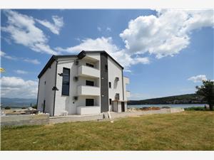 Appartement Sabbia 2 Čižići - eiland Krk, Kwadratuur 75,00 m2, Accommodatie met zwembad, Lucht afstand naar het centrum 100 m
