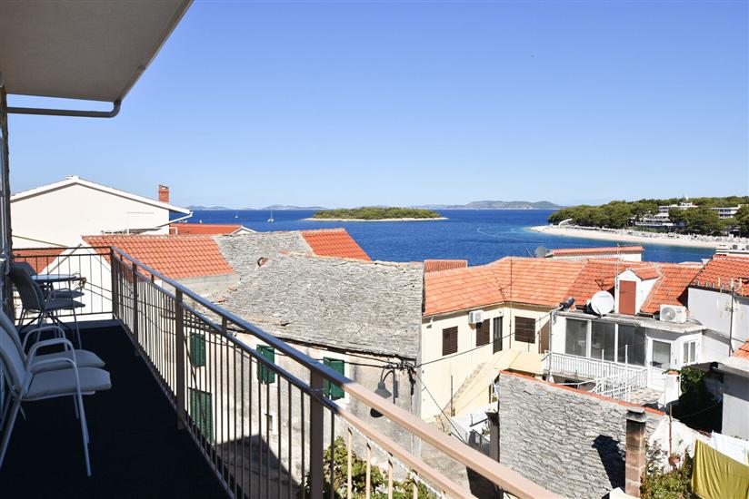 Apartment A2, for 7 persons