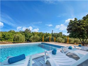 Villa Patricia Labin, Size 75.00 m2, Accommodation with pool
