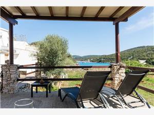 Apartment Middle Dalmatian islands,Book  Marina From 92 €