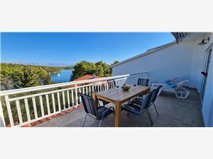 Apartment Penthouse by the sea Vrboska - island Hvar, Size 100.00 m2, Airline distance to the sea 50 m