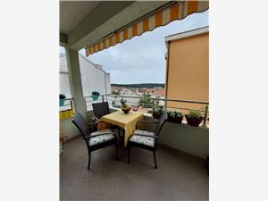 Apartma Makarska riviera,Rezerviraj  Vira Od 112 €