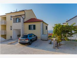 Apartment Middle Dalmatian islands,Book  Marina From 71 €