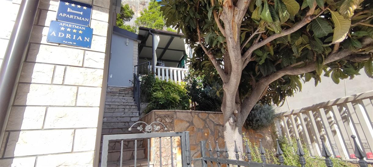 Apartment Adrian 67021 Omis, Split and